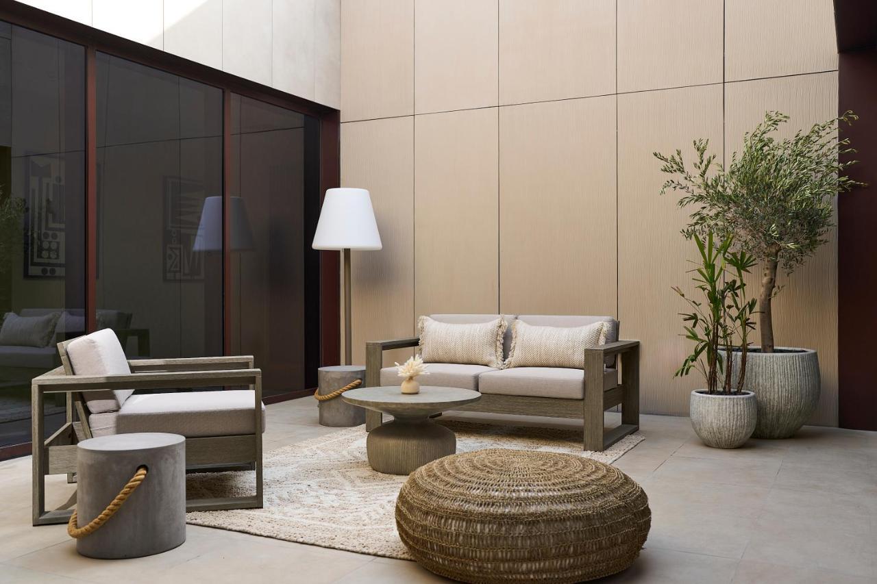 Erth Abu Dhabi Hotel Екстер'єр фото