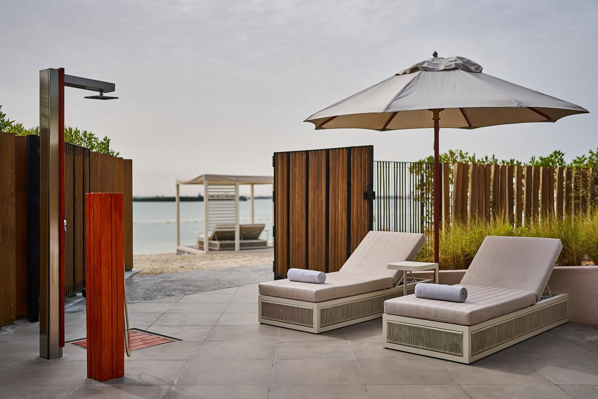 Erth Abu Dhabi Hotel Екстер'єр фото