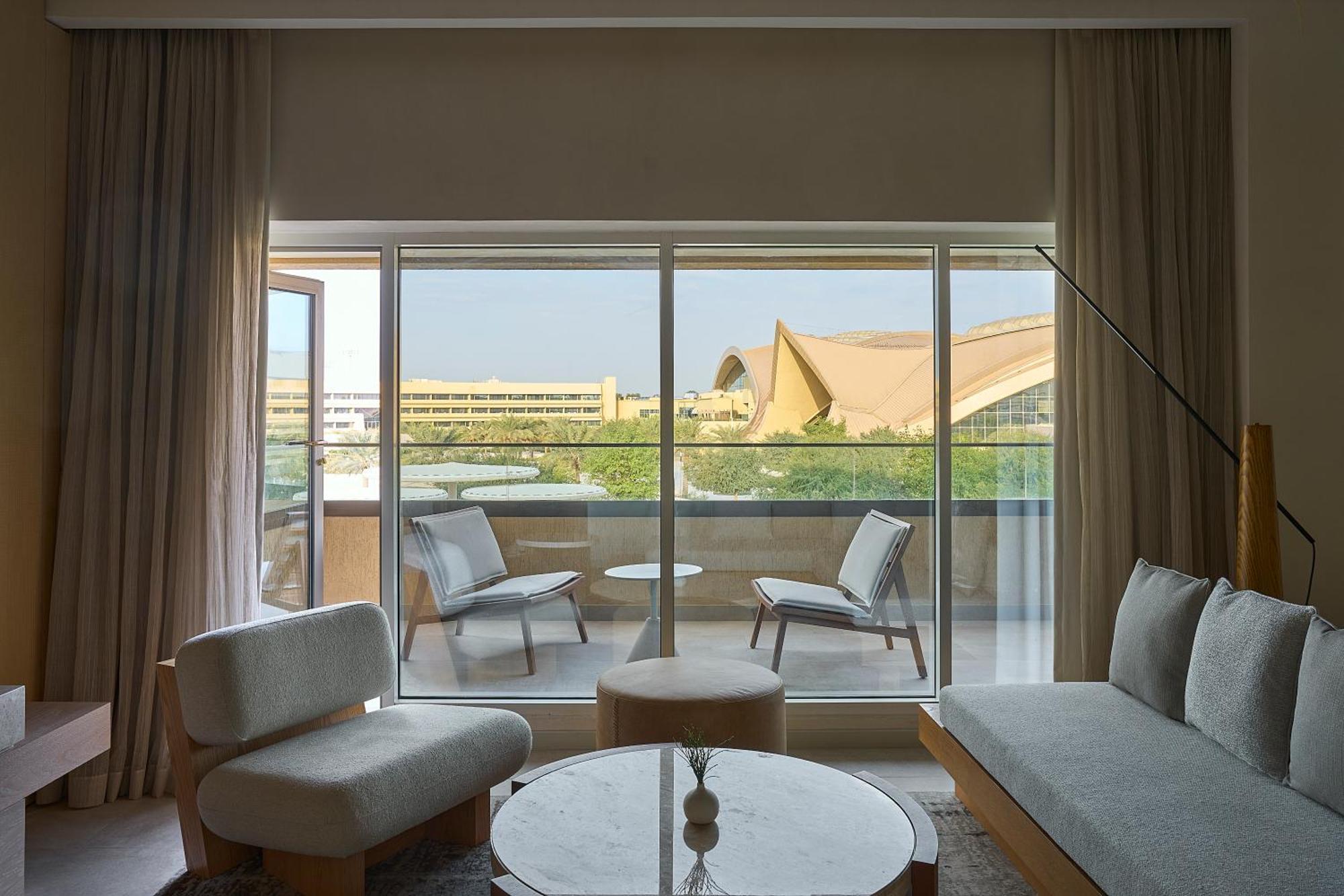 Erth Abu Dhabi Hotel Екстер'єр фото